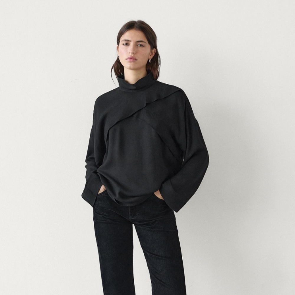 Massimo Dutti Black Blouse - Picture 4 of 7